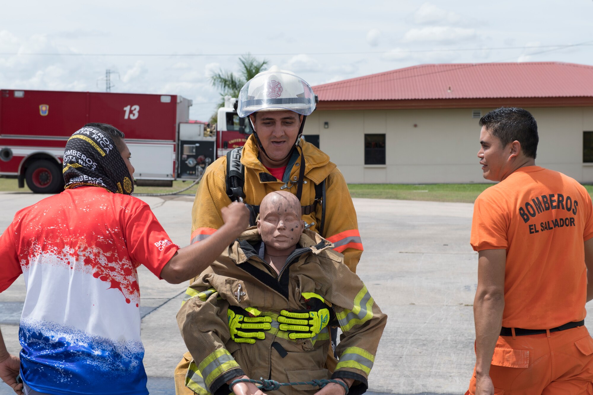 CENTRAL AMERICAN FIREFIGHTERS SHARING OPERATIONAL KNOWLEDGE WITH U.S. COUNTERPARTS