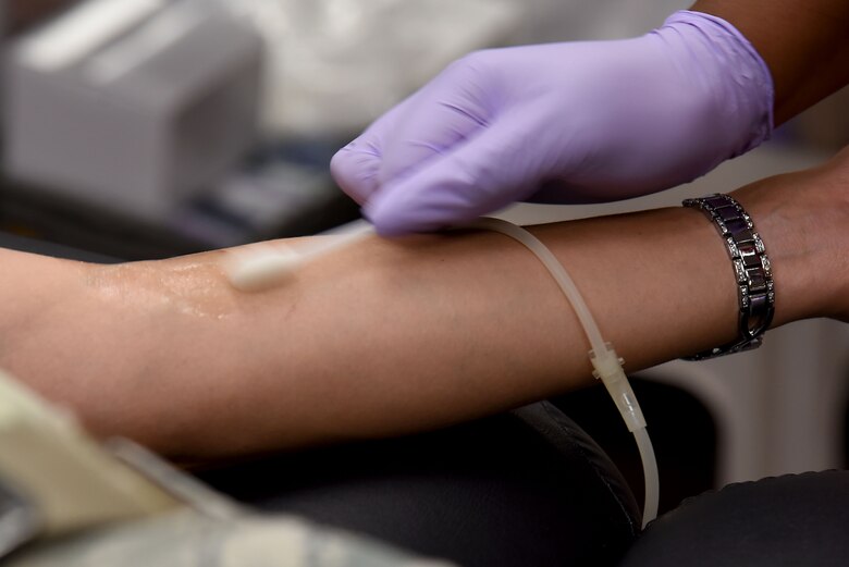 USAF EC gives blood in memory of teammate