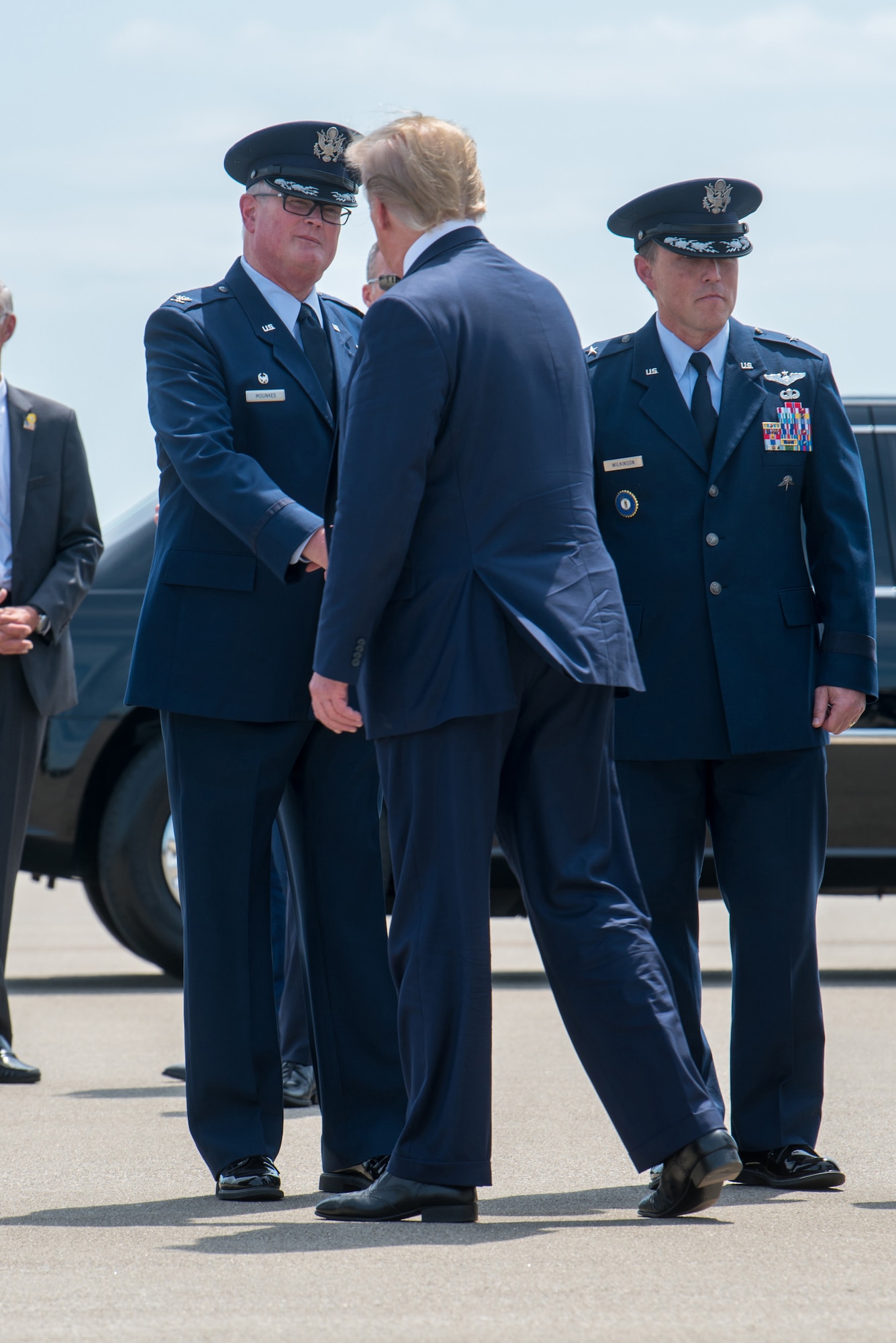 President Donald Trump greets Col. David J. Mounkes, commander of the 123rd Airlift Wing, at the Kentucky Air National Guard Base in Louisville, Ky., Aug. 21, 2019. Trump was in town to speak at an AMVETS convention and attend a fundraiser for Kentucky Gov. Matt Bevin’s re-election campaign. (U.S. Air National Guard photo by Staff Sgt. Joshua Horton)