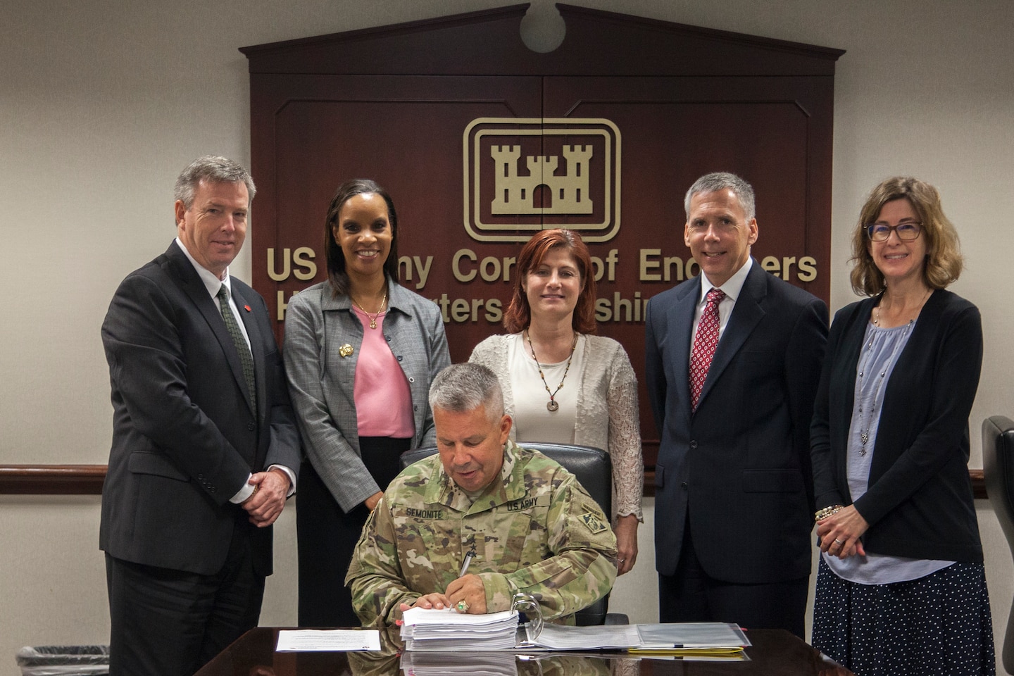 Lt. Gen. Todd T. Semonite, commanding general, signs the Chief’s Report