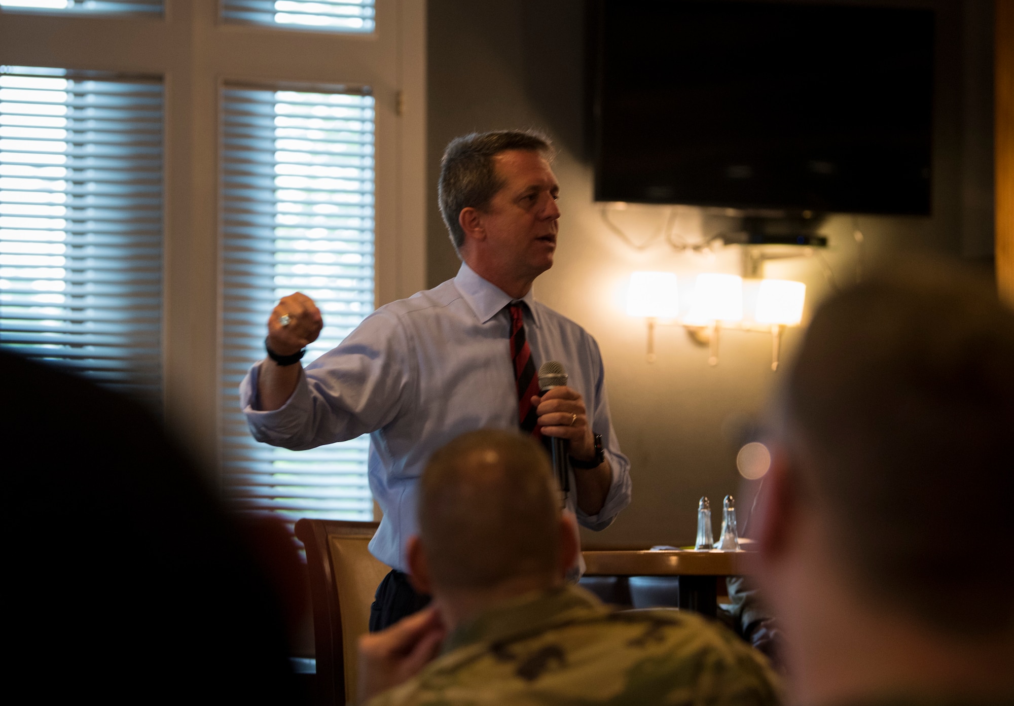 James Smith Jr., University of South Carolina (USC) executive director of military programs and strategies, discusses his leadership perspective to 50 Team Shaw members during the second session of the Team Shaw Leadership Development Council and USC Leadership Discussion Series (LDS) at Shaw Air Force Base, South Carolina, Aug. 15, 2019.