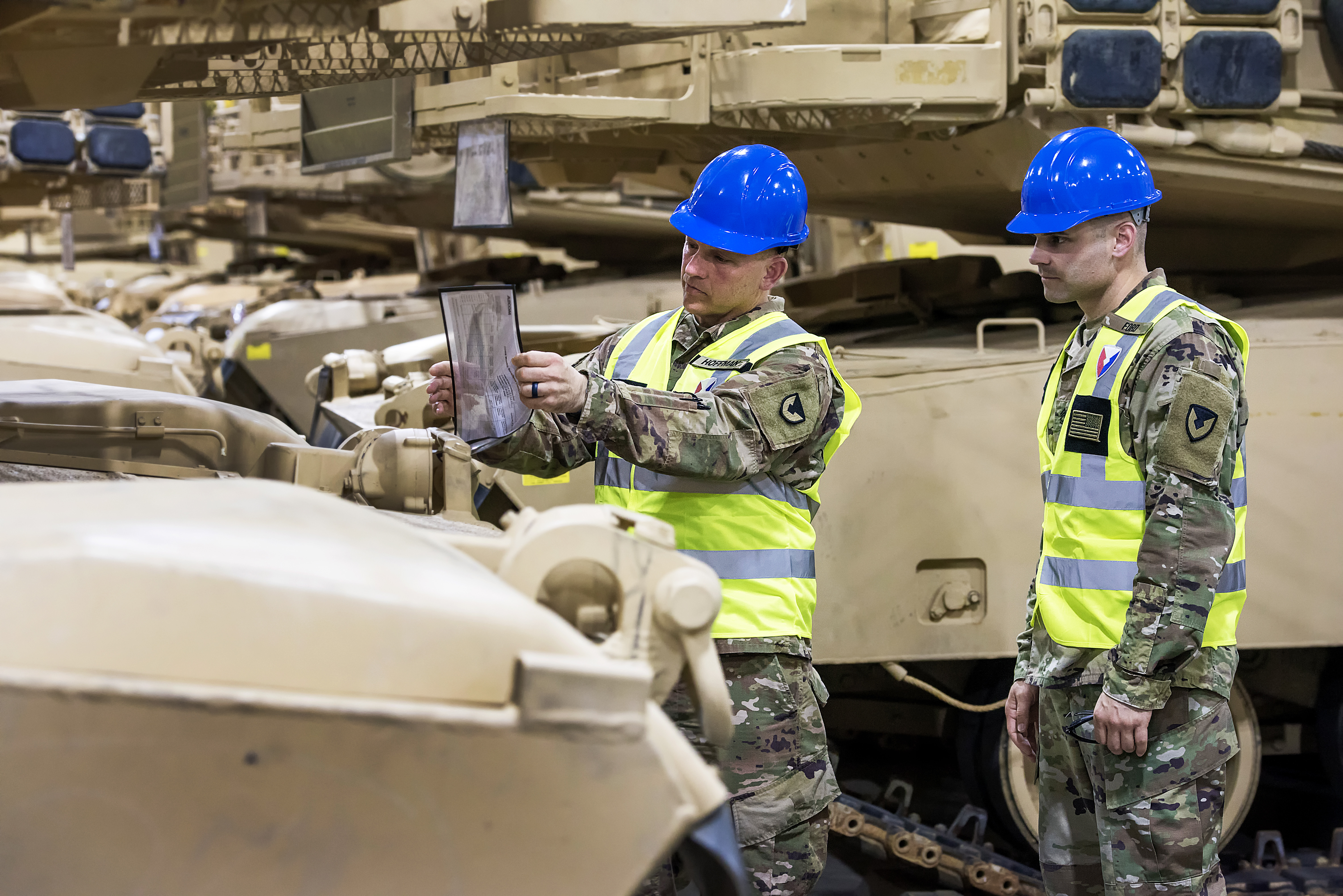 Vehicle quality assurance experts keep APS-5 ready to roll > U.S. Army ...