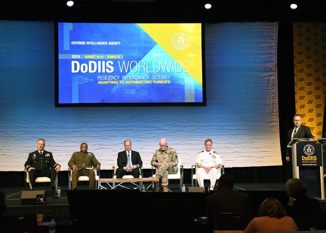 Directors of intelligence from five U.S. military organizations participate in a panel discussion on how artificial intelligence, modernization and information sharing impact military readiness