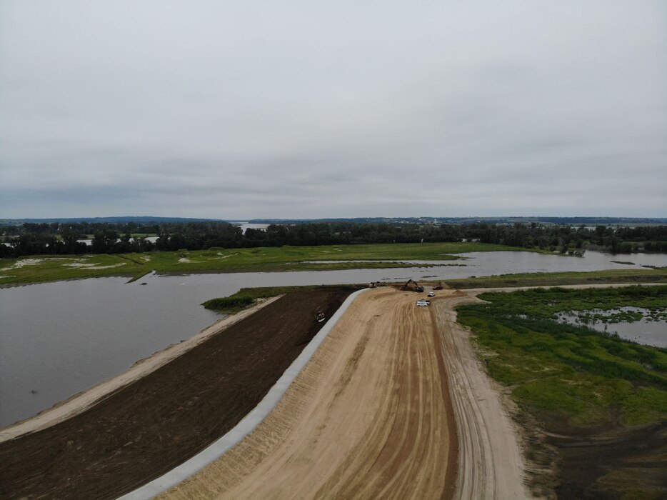 Documentation showing USACE Omaha District progress at levee L611-614 near Council Bluffs, Iowa Aug. 25, 2019