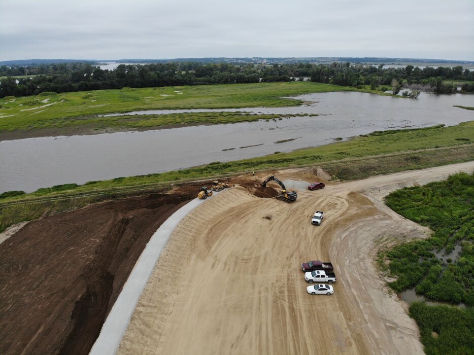 Documentation showing USACE Omaha District progress at levee L611-614 near Council Bluffs, Iowa Aug. 25, 2019