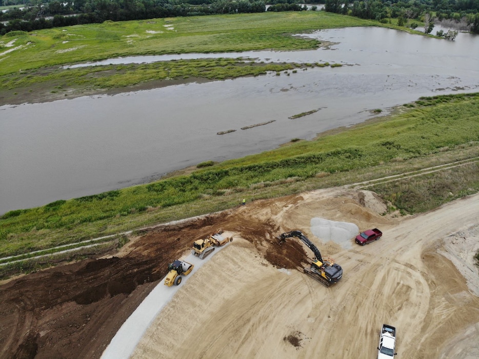 Documentation showing USACE Omaha District progress at levee L611-614 near Council Bluffs, Iowa Aug. 25, 2019