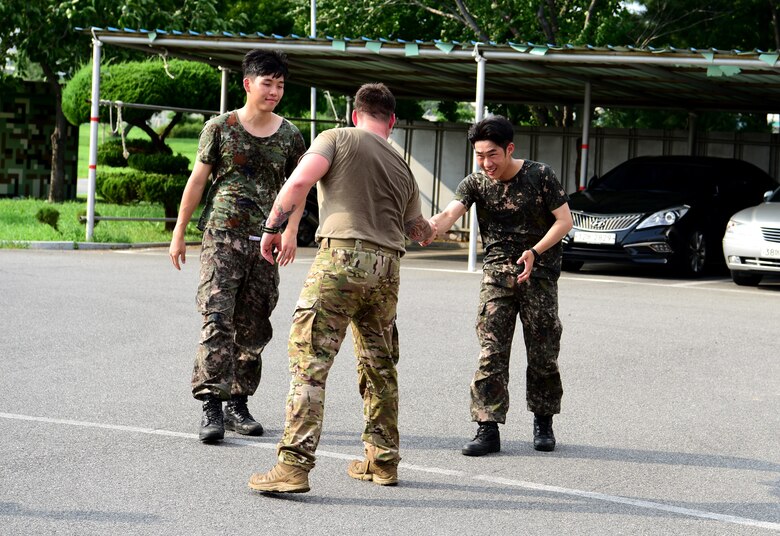 Pacific Defender Outreach 19 1 Builds Cohesive Joint Force