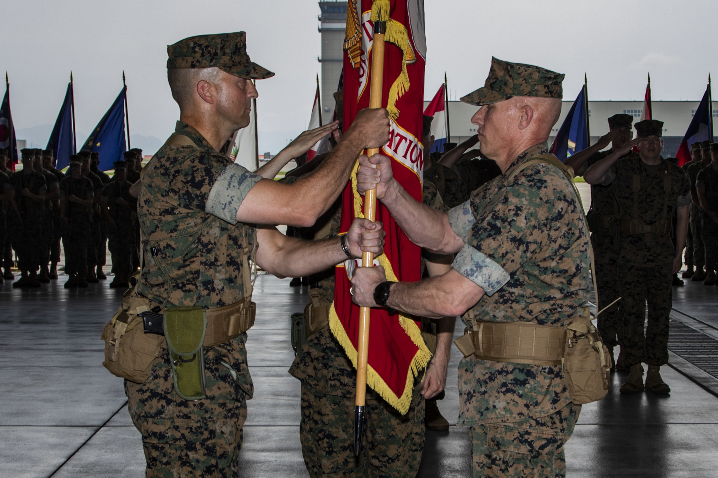 岩国基地指揮権がランス・ルイス大佐へ譲渡 > Marine Corps Air 