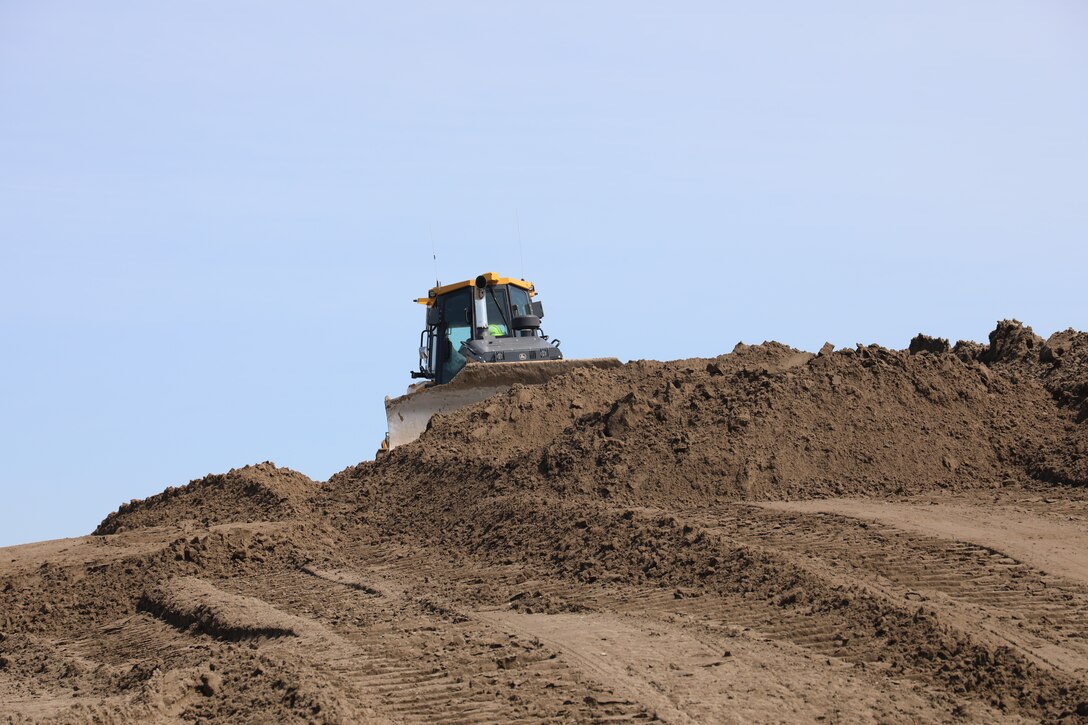 Progress on Levee L550 near Watson, Missouri Aug. 23, 2019.