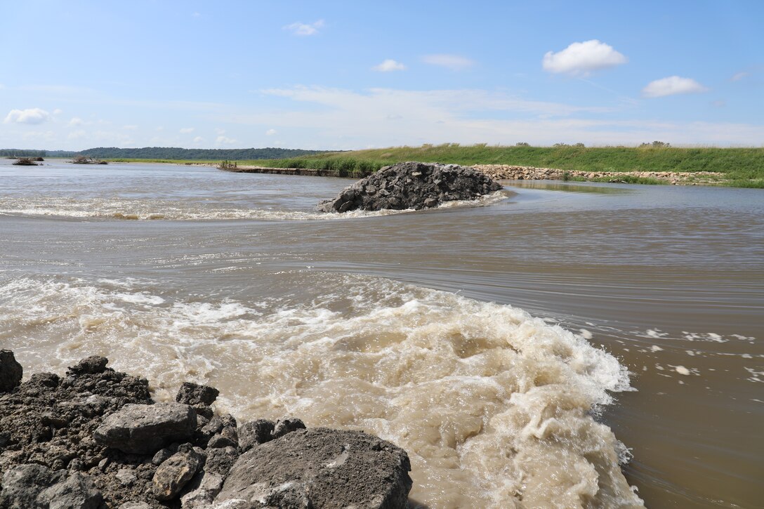 Progress on Levee L550 near Watson, Missouri Aug. 23, 2019.