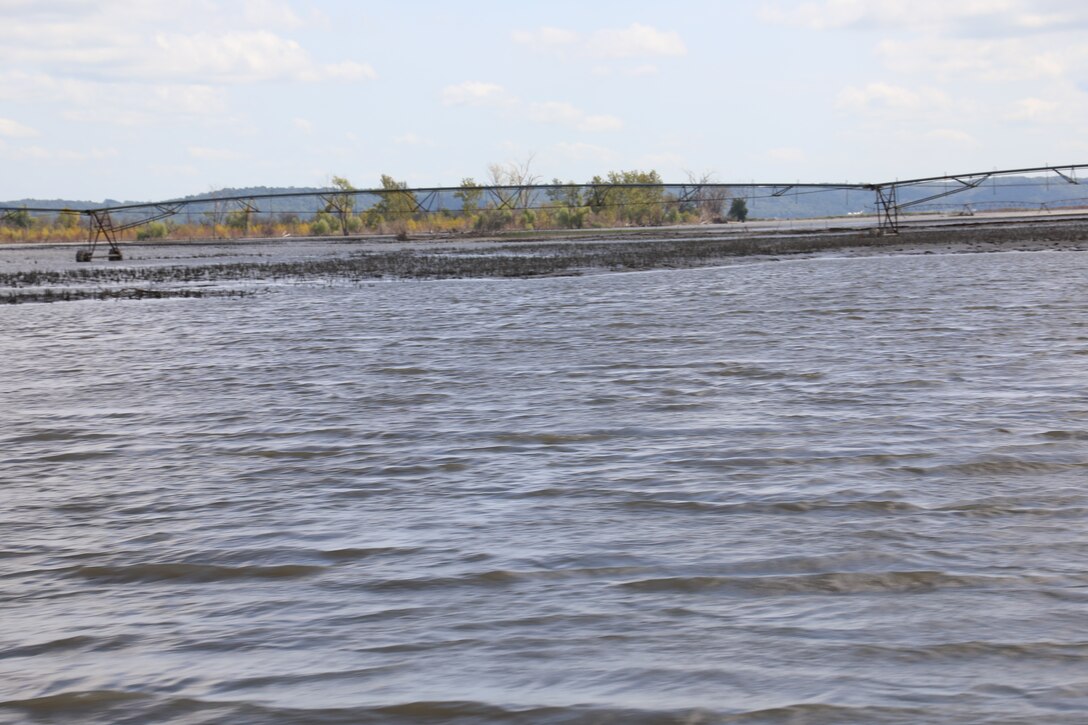 Progress on Levee L550 near Watson, Missouri Aug. 23, 2019.