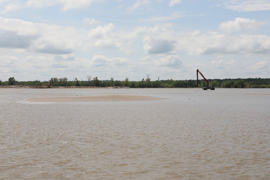 Progress on Levee L550 near Watson, Missouri Aug. 23, 2019.