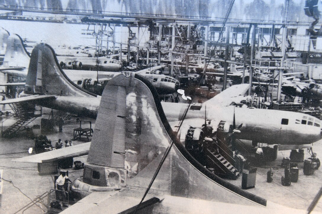 A B-29 Superfortress maintenance and modification line at Hill Air Force Base, Utah, in 1950. (U.S. Air Force photo)