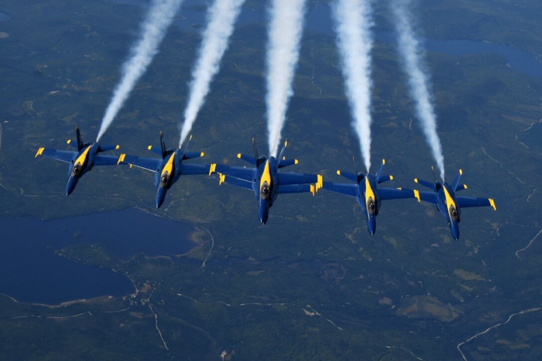 916 ARW refuels the Blue Angels