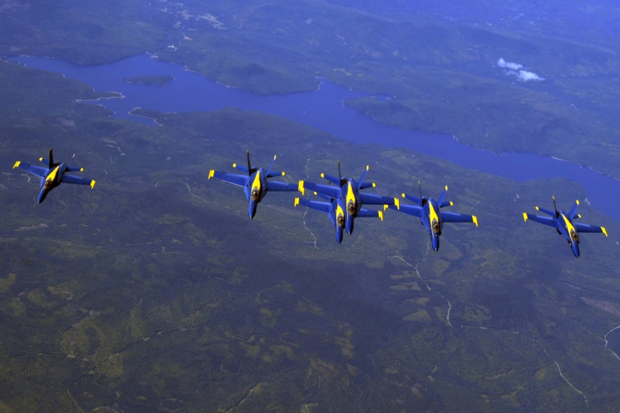 916 ARW refuels the Blue Angels