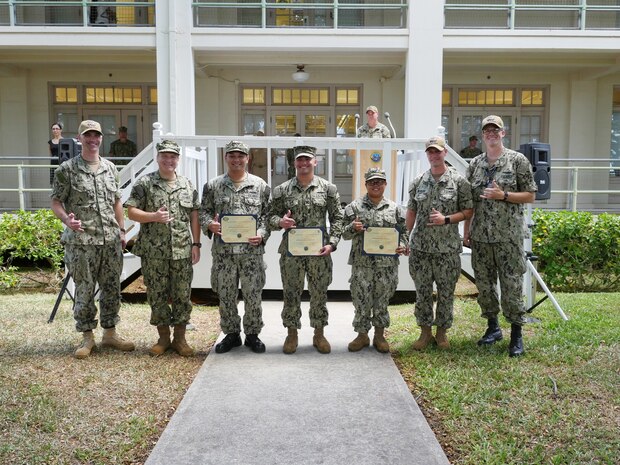 Rear Adm. Tom Anderson Visits Hawaii Regional Maintenance Center