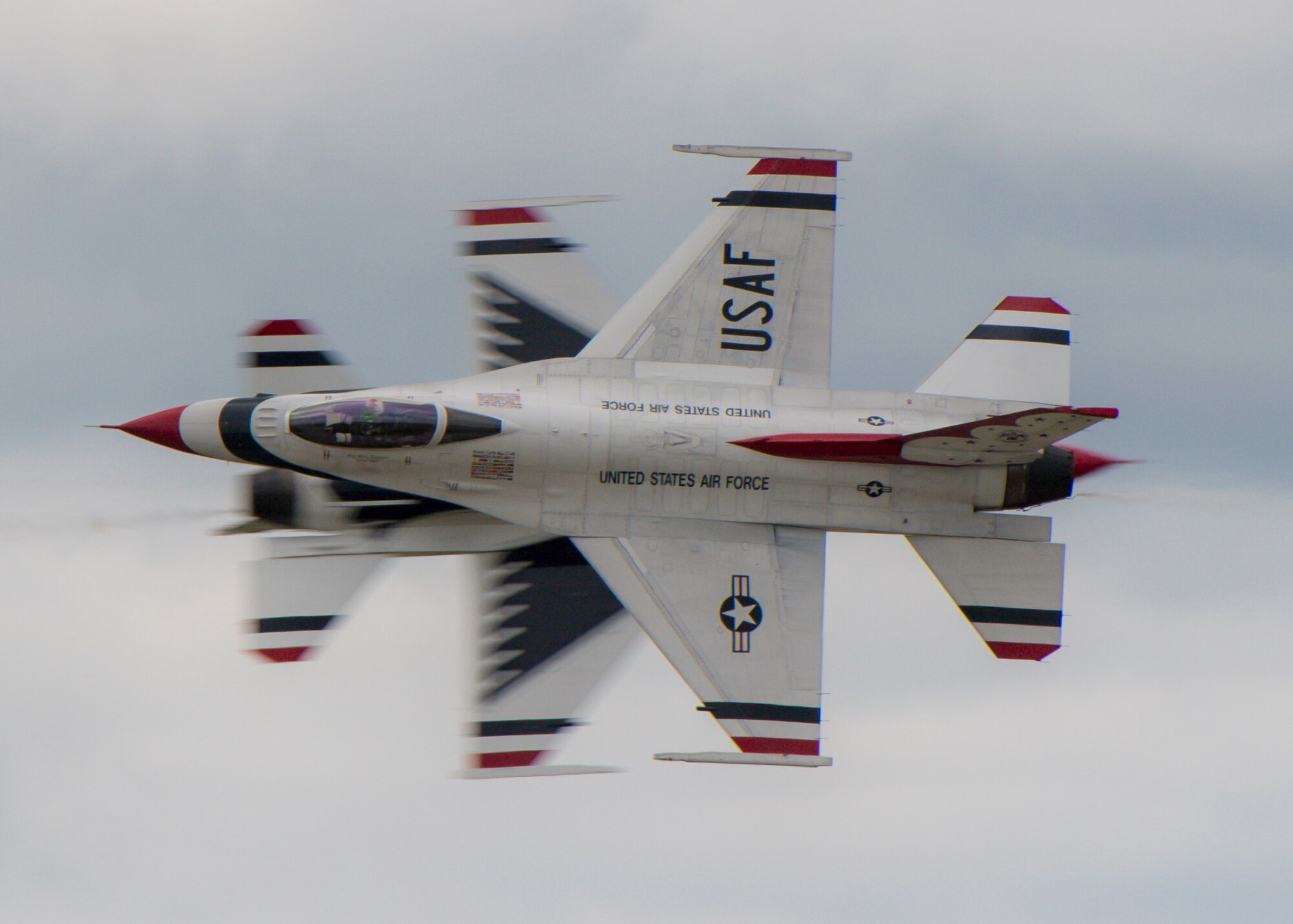 Thunderbirds perform over the skies of Rocherster, N.Y