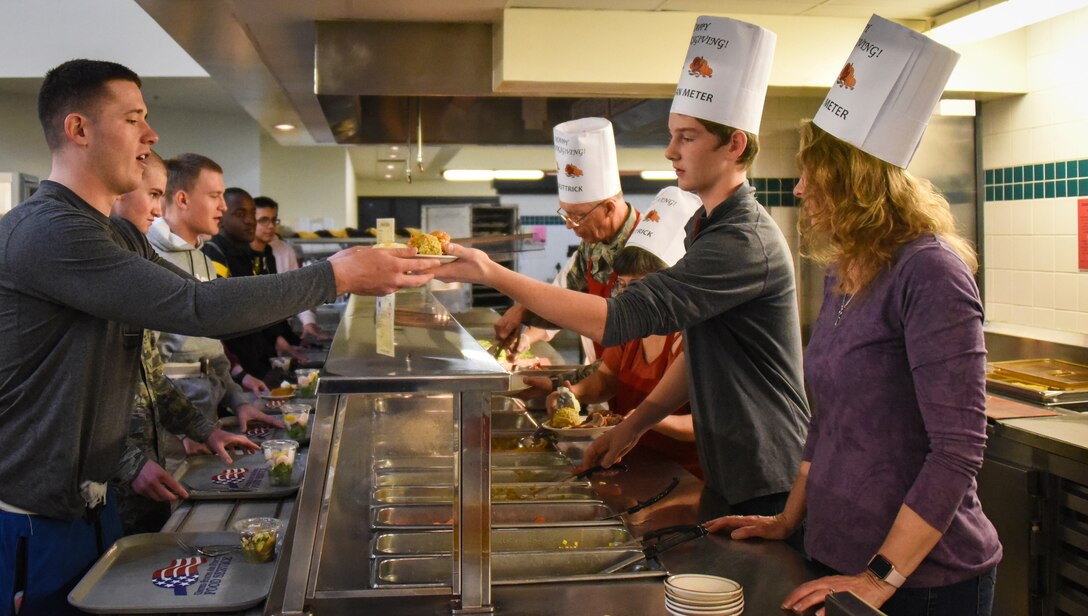 Leadership serves Thanksgiving Day meal