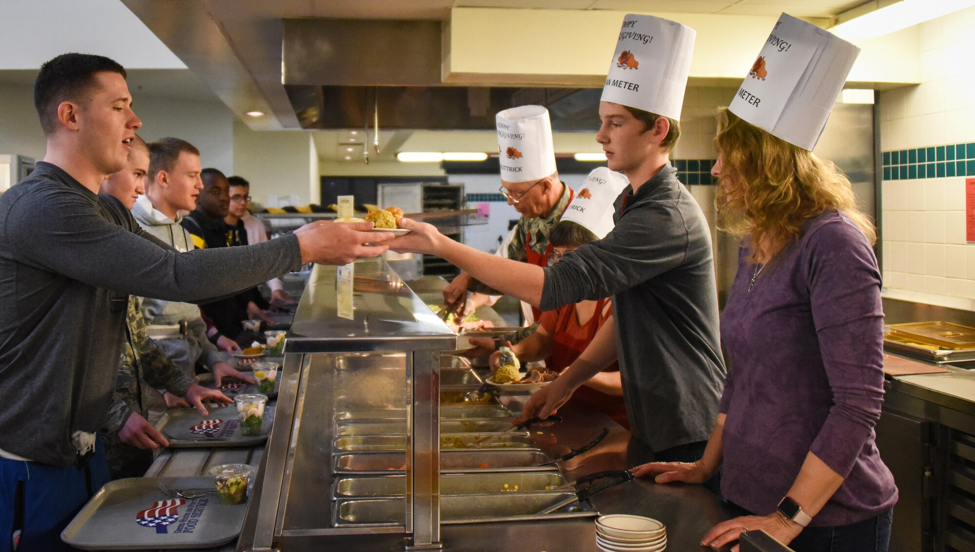 Leadership serves Thanksgiving Day meal