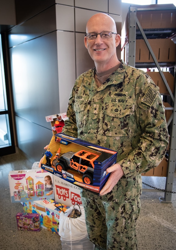 Defense Distribution Center Susquehanna generously supports local Toys for Tots
