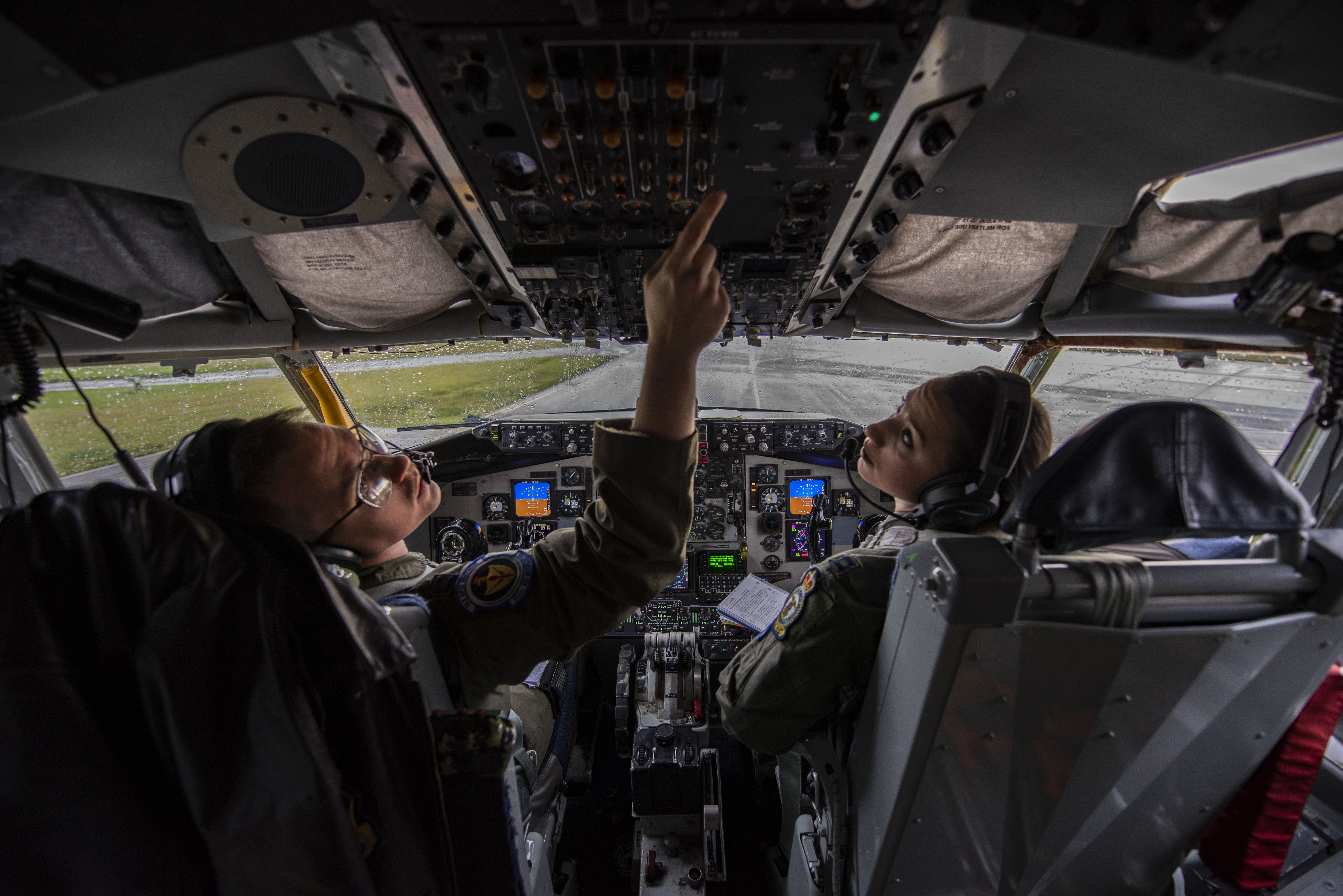 Combat crew нива