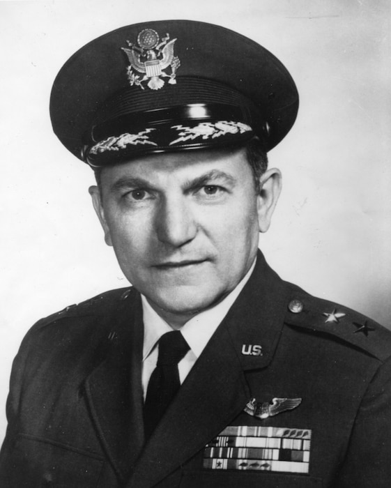 MG Abraham J. Dreiseszin