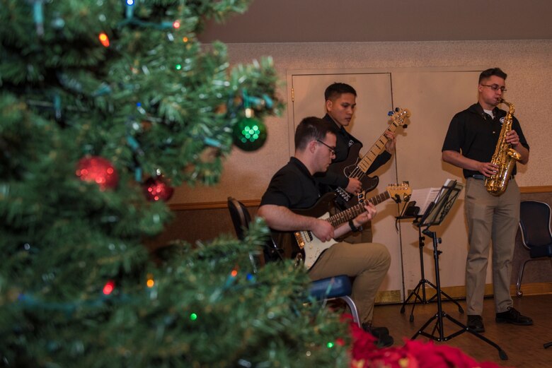 Eielson community gathers for annual winter festival > Eielson Air