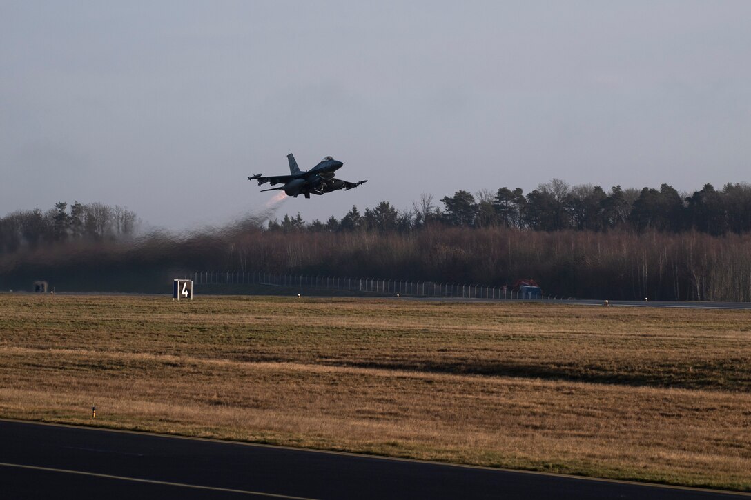 A U.S. Air Force F-16 Fighting Falcon, assigned to the 480th Fighter Squadron, takes off at Spangdahlem Air Base, Germany, Dec. 10, 2019. Spangdahlem F-16s participated in an Allied Combat Lethality Exercise with the Polish air force to enhance NATO partner capabilities. (U.S. Air Force photo by Airman 1st Class Valerie Seelye)