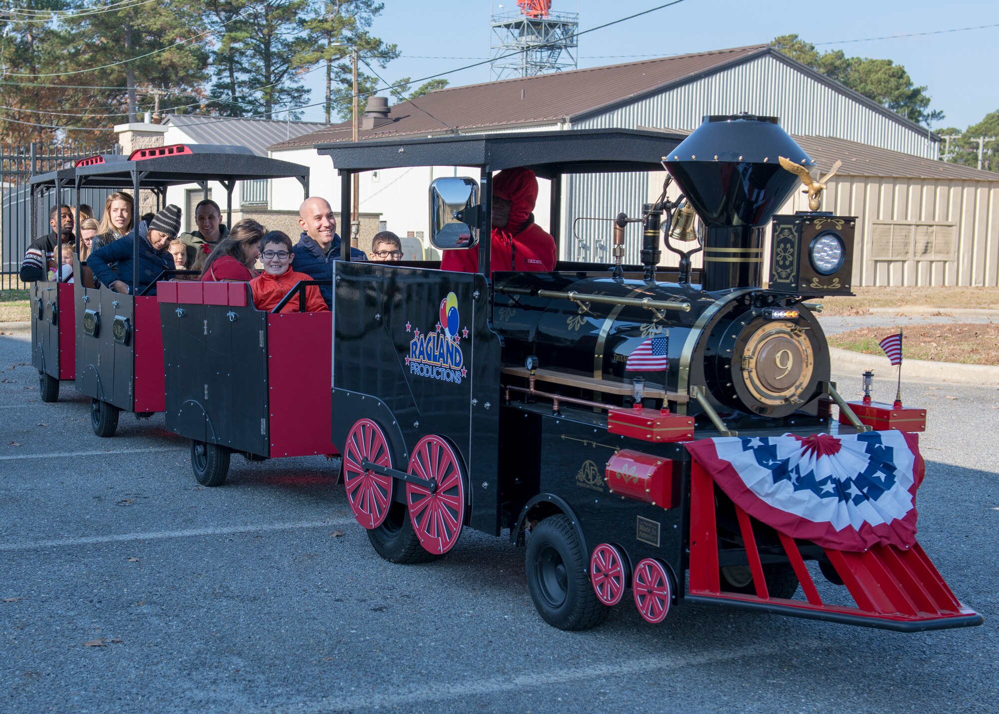 4th FSS hosts Children's Holiday Party