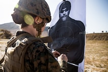 Pendleton Marines participate in annual rifle qualification