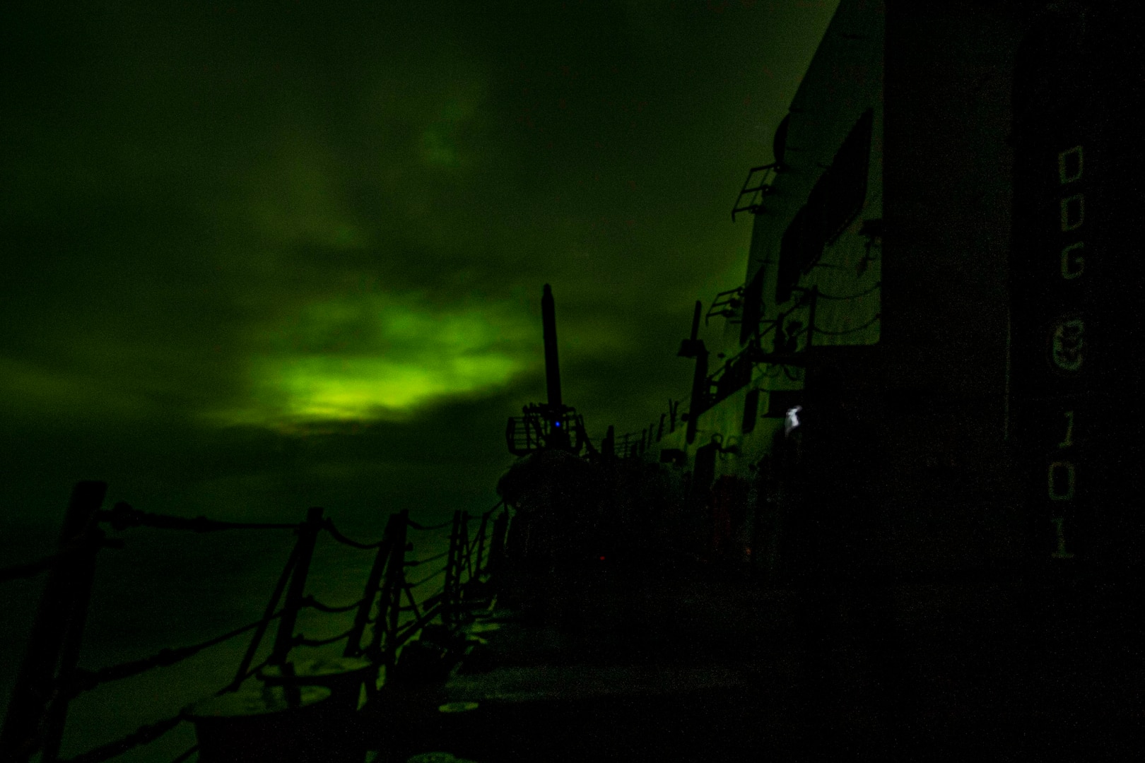 aurora borealis taken aboard USS Gridley (DDG 101)