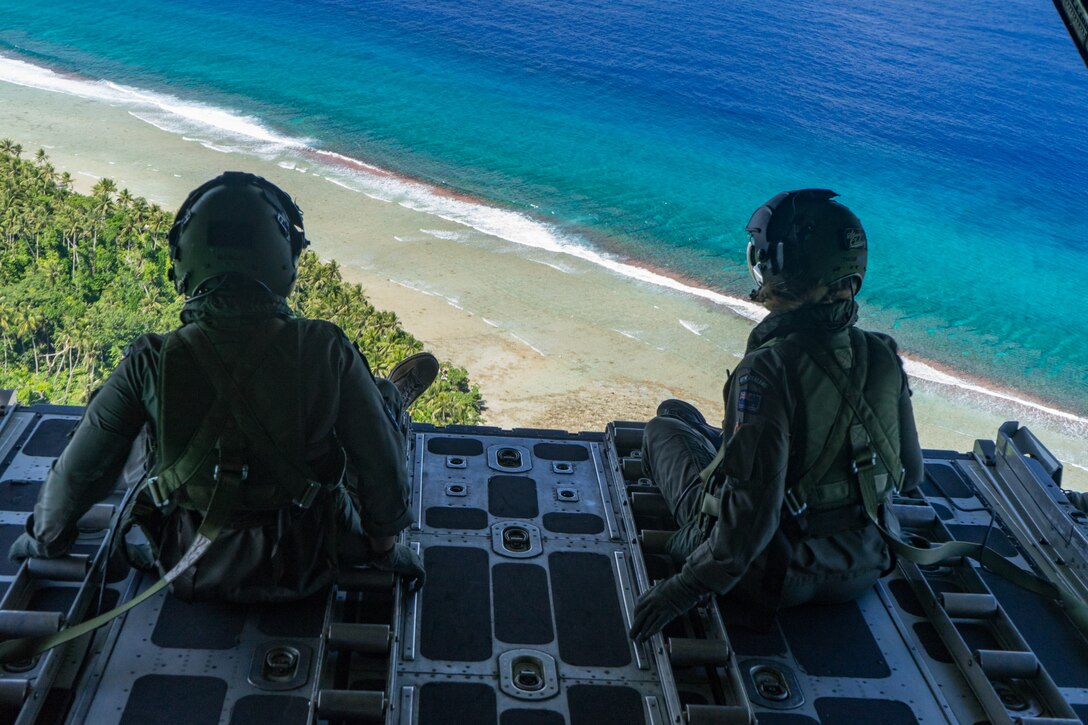Royal New Zealand Air Force loadmasters