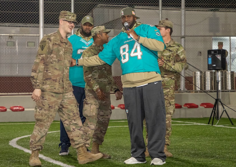 Miami Dolphins spread holiday cheer to troops in Jordan