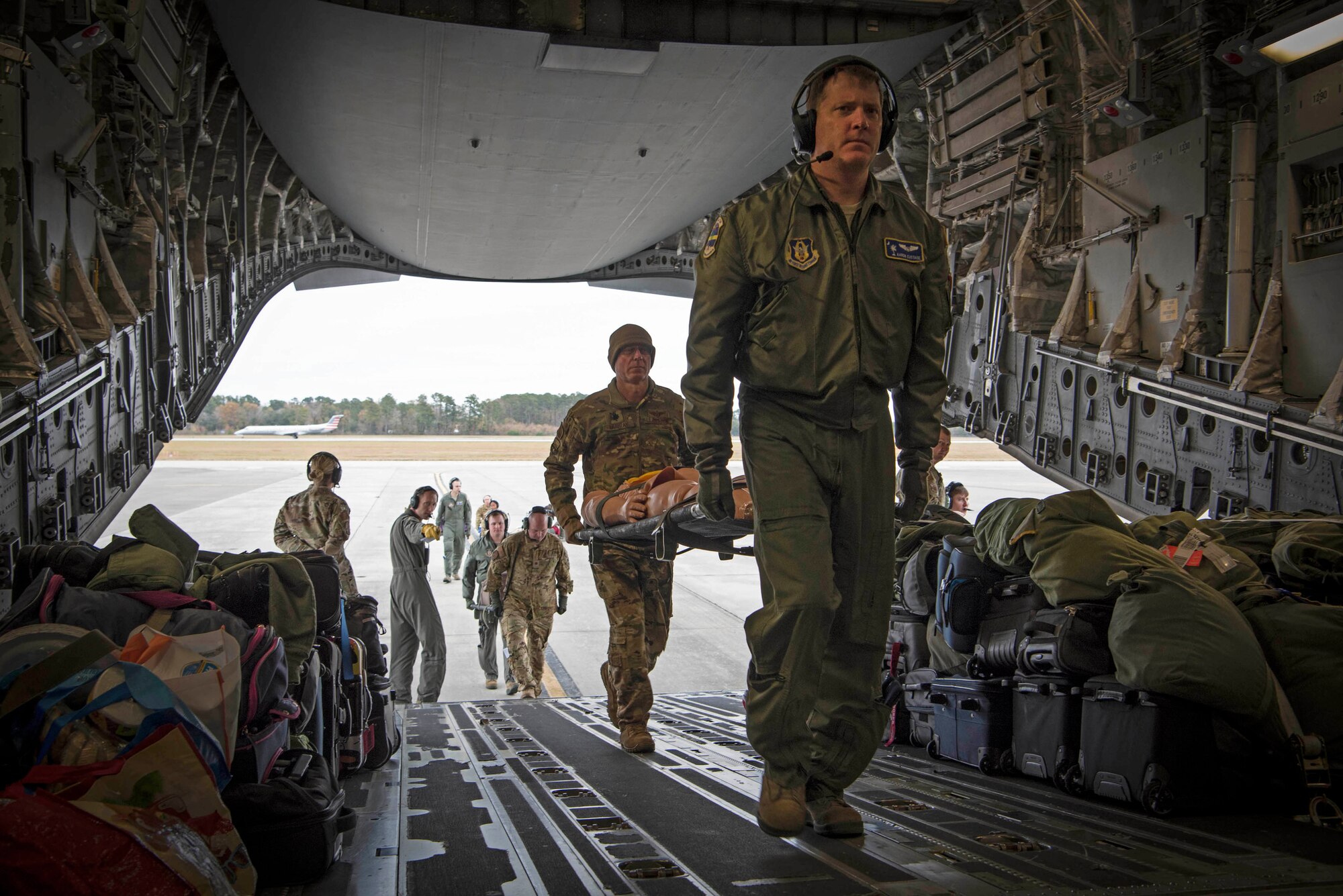Charleston Reservists deliver holiday training
