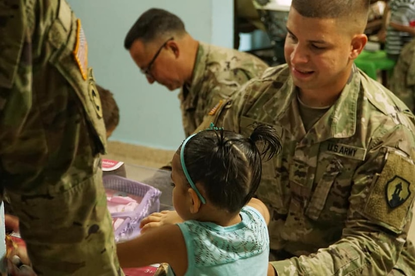 Army Reserve Soldiers bring the holiday spirit