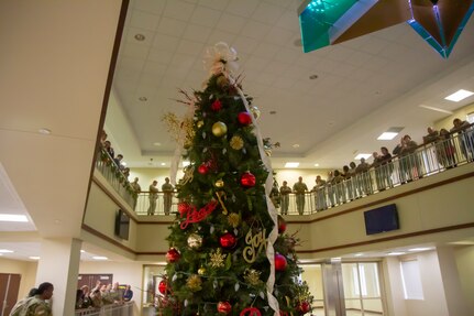 Army Reserve celebrates holiday season with tree-lighting ceremony