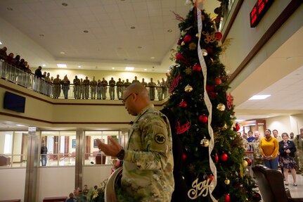 Army Reserve celebrates holiday season with tree-lighting ceremony