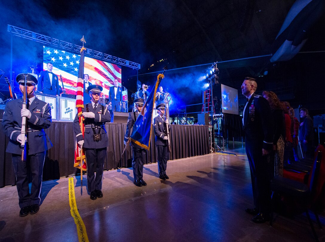 U.S. Air Force Band of Flight Holiday Concert