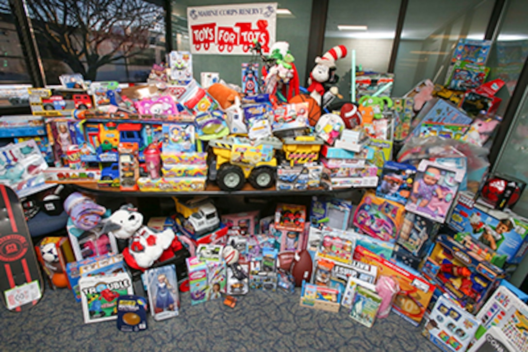 NUWC employees spread holiday cheer through Toys for Tots