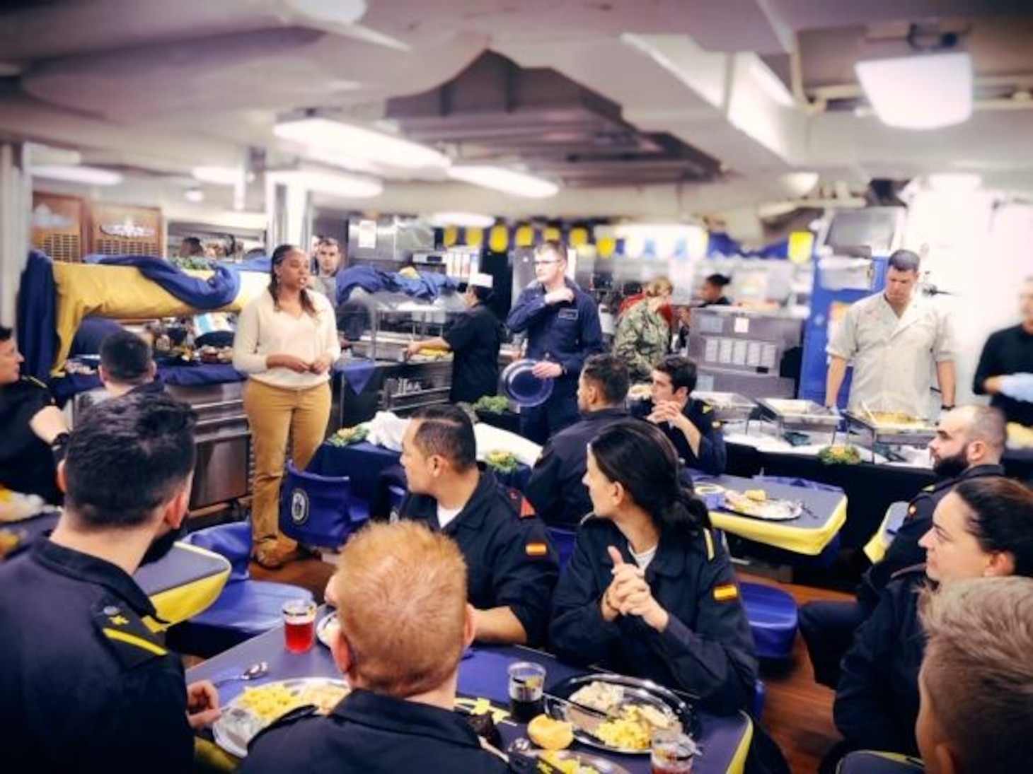 USS Ross hosts Thanksgiving dinner for ESPS Reina Sofia Sailors