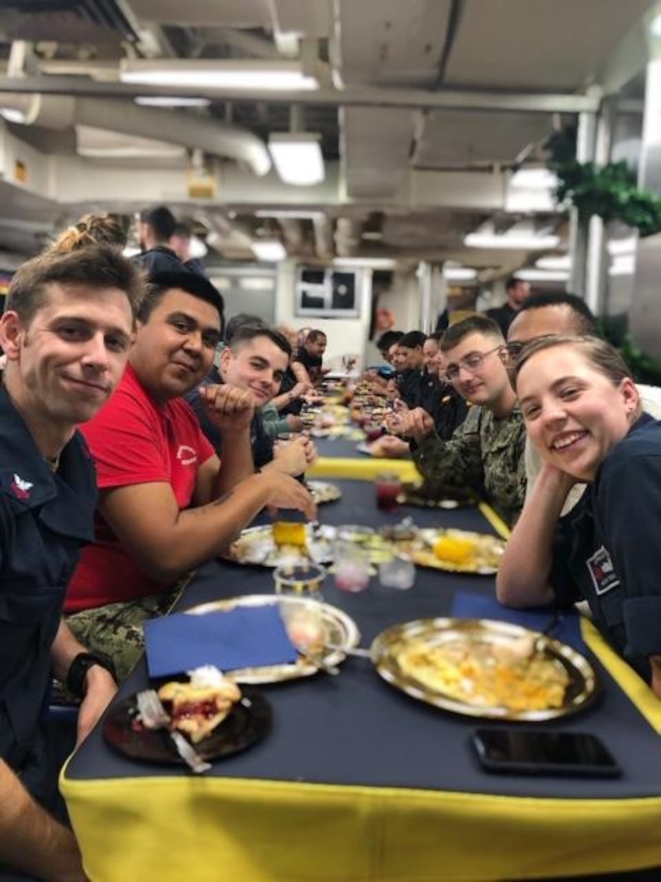 USS Ross hosts Thanksgiving dinner for ESPS Reina Sofia Sailors