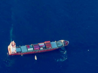 Coast Guard, good Samaritans Rescue Crew of Dismasted Sailing Vessel Southwest of Hawaii