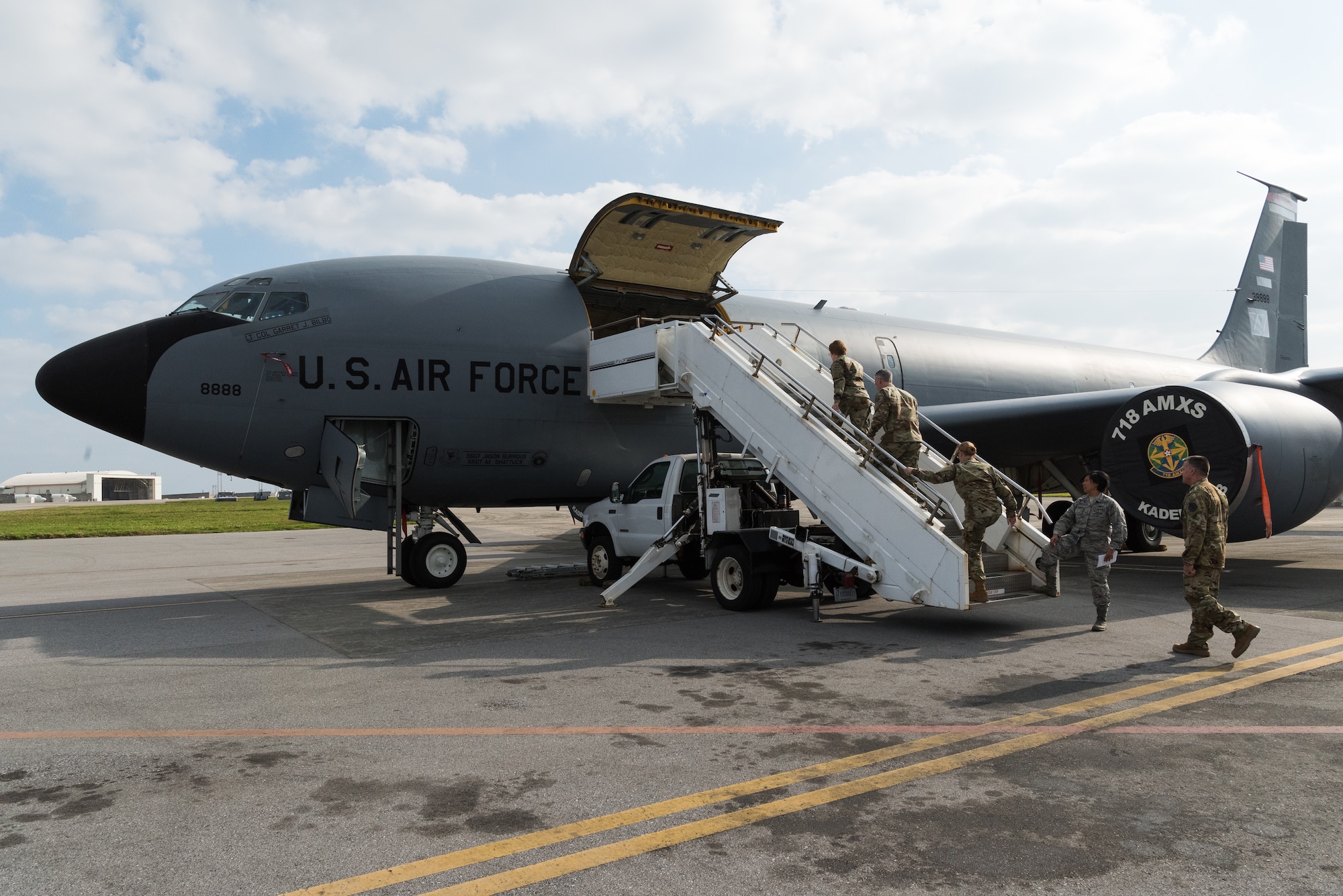 USAF Surgeon General visits Team Kadena