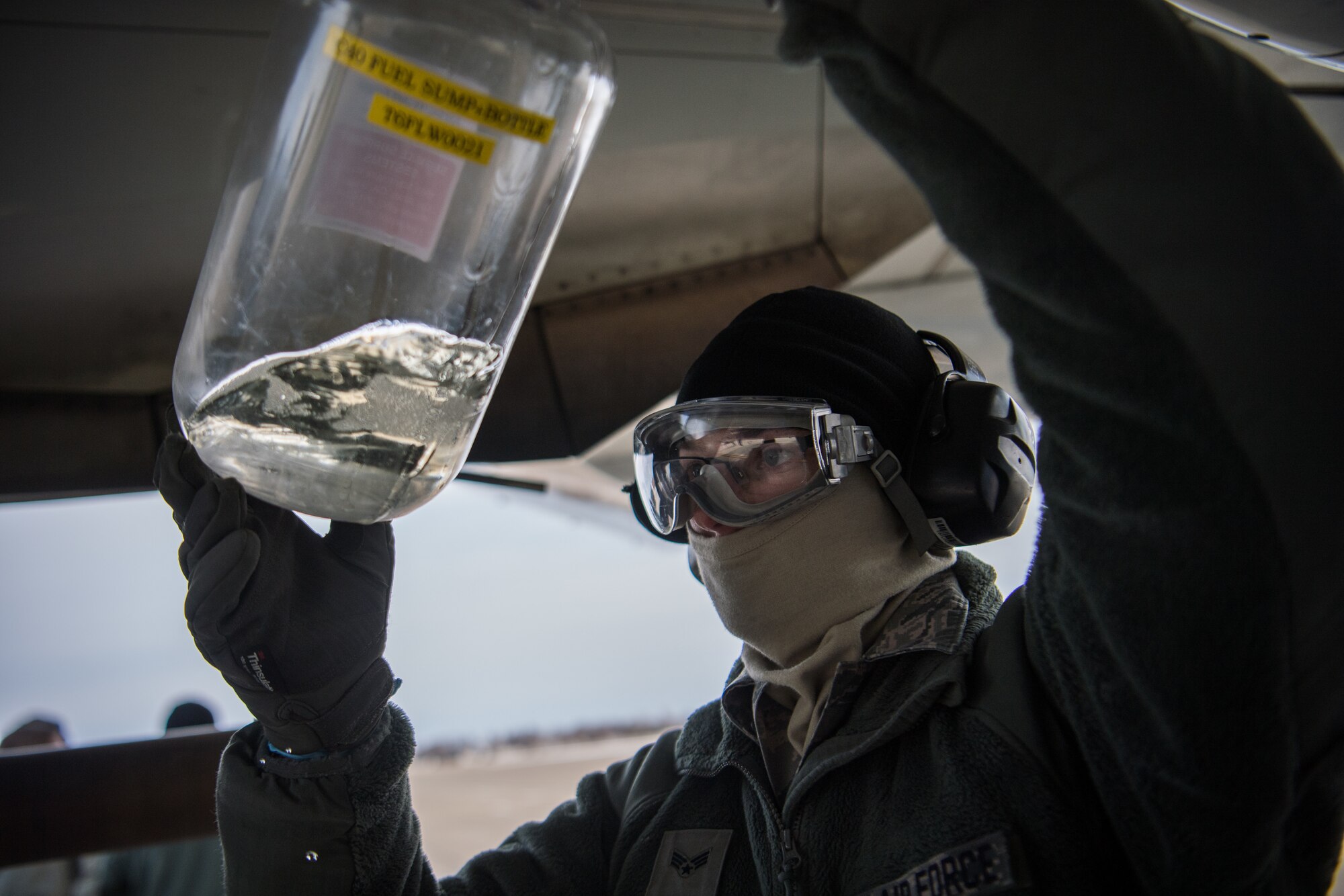 The polar vortex can't stop the 932nd Airlift Wing flight line crew chief from completing his mission and launching aircraft.