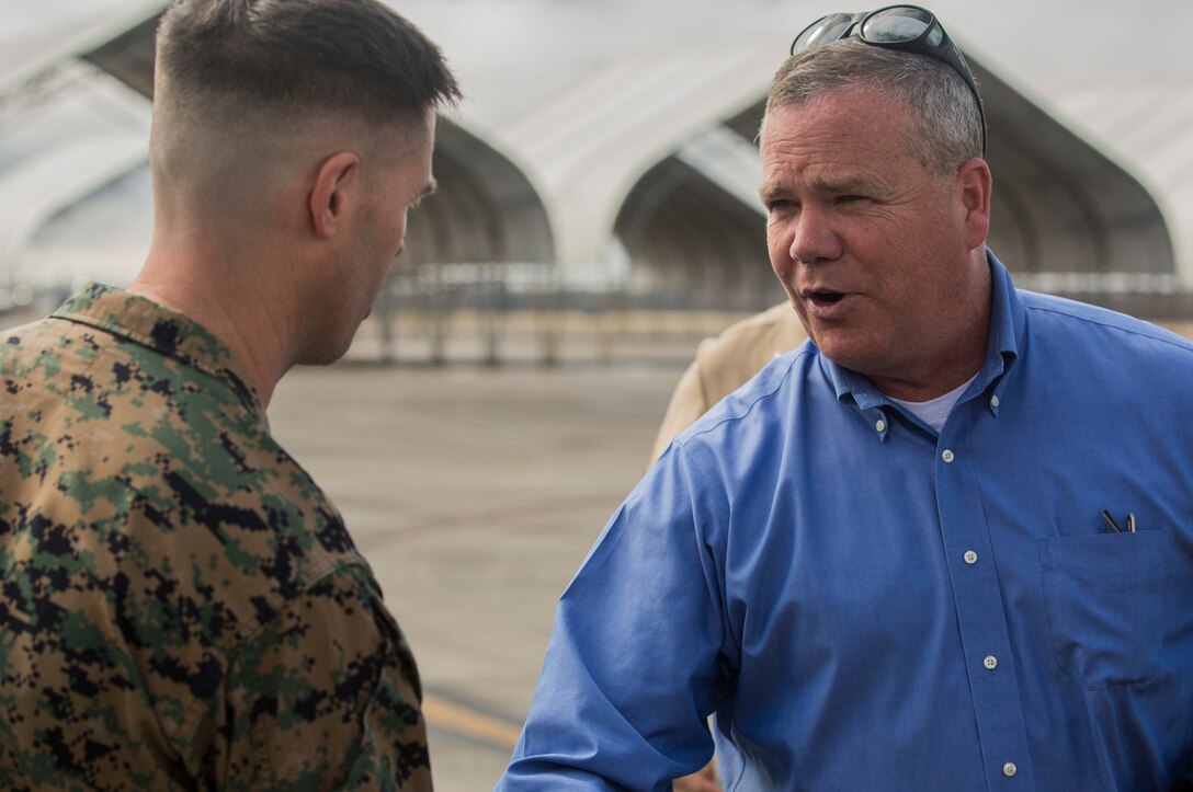 U.S Marine Lt. Col. Andrew M. Turner, commanding officer, Marine Aircraft Group 49 Detachment C, Marine Light Attack Helicopter Squadron 773, 4th Marine Aircraft Wing, Marine Forces Reserve welcomes Judd H. Lyons, deputy assistant secretary of defense for reserve integration, at Naval Air Station Joint Reserve Base New Orleans, Feb. 4, 2019. Lyons retired from the U.S. Army as a Maj. Gen. after 37 years of service. In his current role, he serves as the principal advisor to the assistant secretary of defense for Manpower and Reserve Affairs, providing supervision of manpower and reserve affairs for the Department of Defense and ensuring seamless integration of reserve affairs. (U.S. Marine Corps photo by Sgt. Dante J. Fries)
