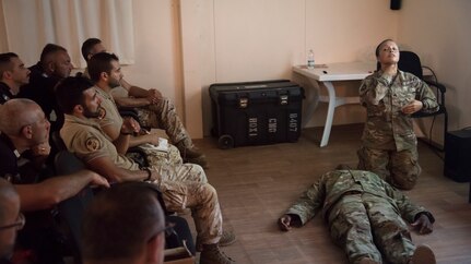 403rd Civil Affairs Functional Specialty Team conducts Combat Lifesaver Course for Italian partners