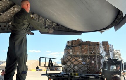 Reservists deliver humanitarian cargo to Honduras