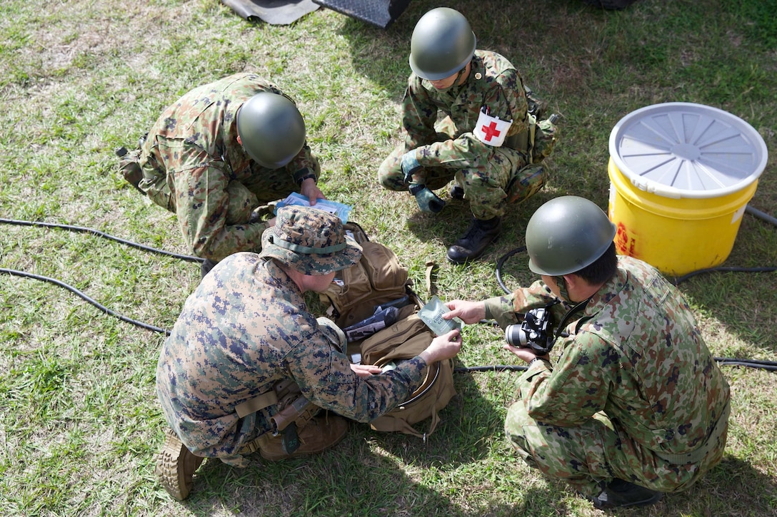 日米合同で災害対応訓練