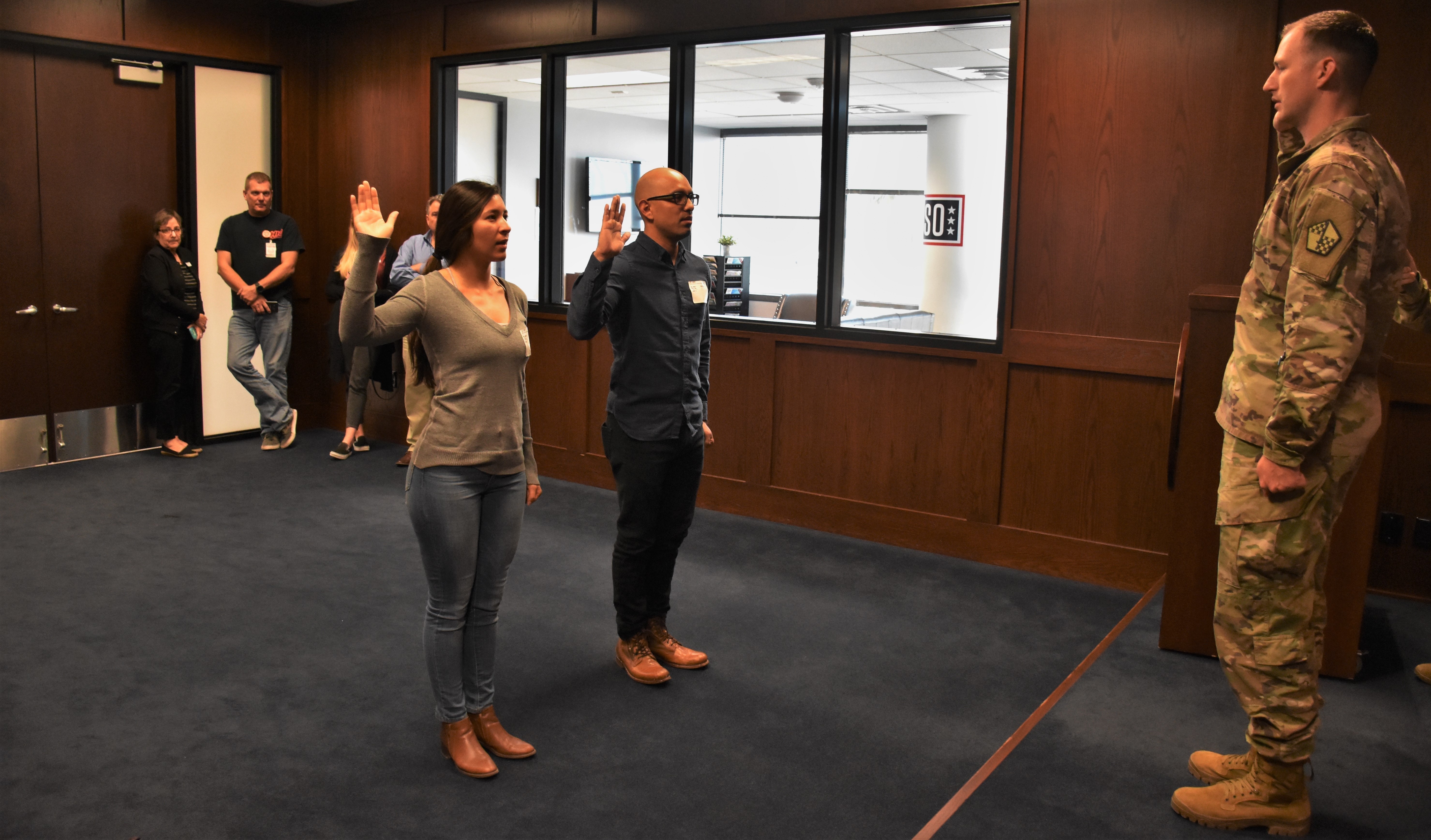 Newly Married Arizona Couple Enlist For Ocs Together U S Army Training And Doctrine Command Article Display Krishna shroff's latest pics go viral. 2