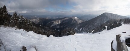 Service members shred Japan’s slopes during weekend liberty